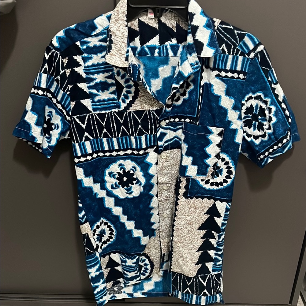 Men's Blue Patterned Button Shirt